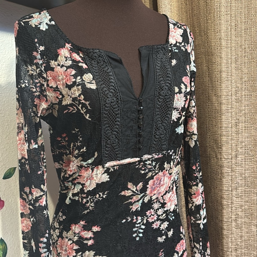 Denim & Supply Ralph Lauren Black and Pink Floral Semi-Sheer Blouse. Size M.